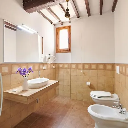 I Leoni * Montespertoli
