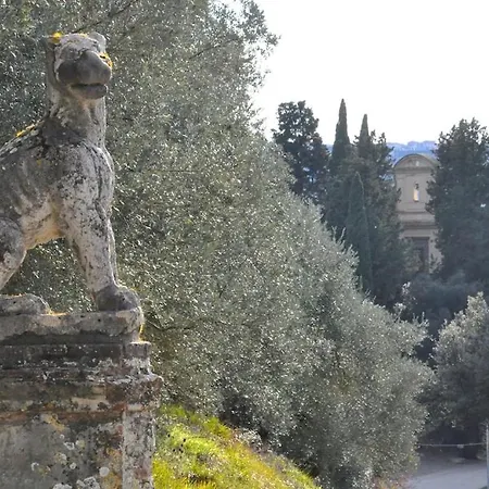 I Leoni Country house *